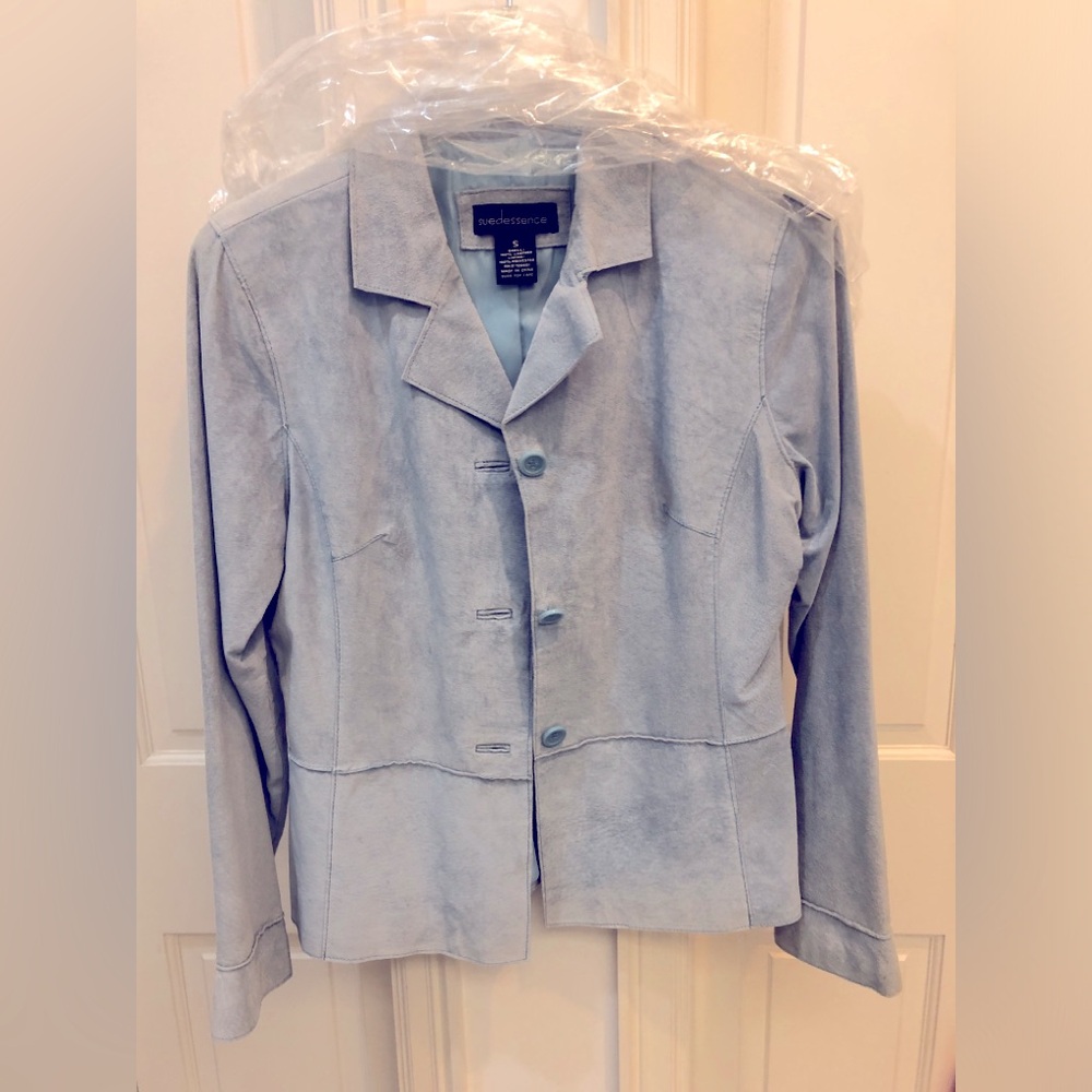 Suede jacket, light baby blue! Gorgeous
Fun! Soft size Small #teenjacket lined